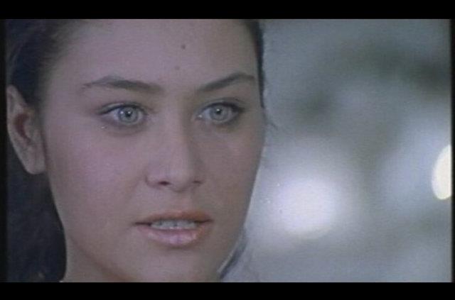 Ama sinemadaki varl Avar kadar uzun sreli olmad... Hatta baz yapmclar onu Avar'a rakip olarak gsteriyordu.  O dnem brahim Tatlses ile filmler bile evirmiti. Ancak imdilerde eski poplerliinden uzak...