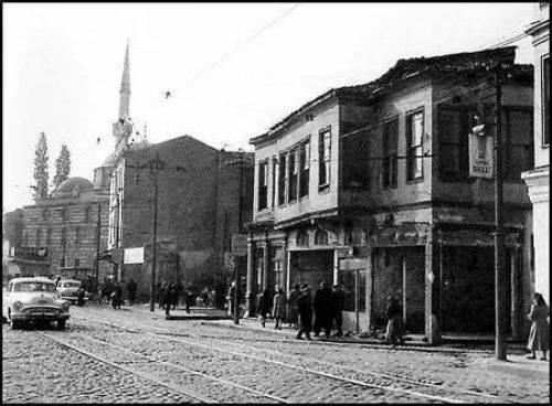 1127 sene kilise, 481 sene de cmi olarak kullanlan Ayasofya, 1934&#8242;de mze haline getirildi. Fatih, Enez?i, Galata ve Kefe?yi Osmanl topraklarna dahil etti.