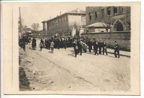 Ya Ben Bizans' Alrm; Ya da Bizans Beni.