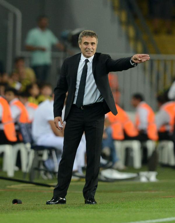 Fenerbahe Ersun Yanal ile devam ederse ligdeki rakibimiz Beikta olur. Bu kadar kt oynadklarn hatrlamyorum.