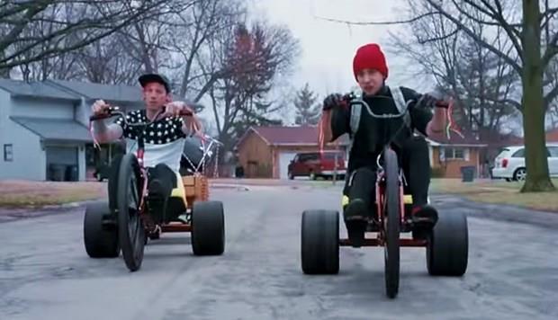 2016'NIN EN OK DNLENEN MZKLER  <p>  Stressed Out, Twenty One Pilots