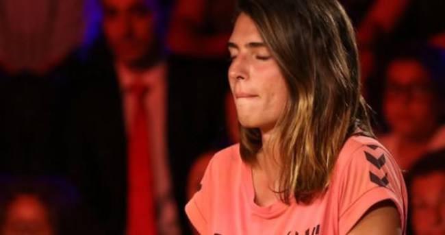 MerveAydn, 17 Mart 1990 ylnda snabul Bakrky&#8217;de domutur.