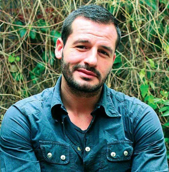 Nihat Altnkaya 2012 Survivor nller Gnlller yarmasnda 1.olmutur.  Nihat Altnkaya, 28 Eyll 1979 ylnda Karabkte domutur. Manken ve Oyunculuk yapmaktadr.  Nihat Altnkaya, ilk, orta ve lise eitimini Karabk&#8217;te almtr. Karabk Demir elik Lisesi&#8217;nde ve Ankara Emlak Bankas Spor Kulb&#8217;nde iki sene profesyonel voleybol oynamtr. Liseyi bitirdikten sonra bir sre gece kulbnde gvenlik grevlisi olarak almaya balamtr.