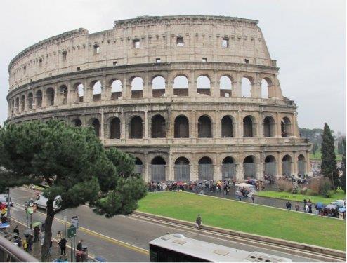 talya   Avrupa statistik Ofisi Eurostat verilerinden yaplan derlemeye gre, Avrupa'da 80 ya ve zeri nfus oran en yksek olan lke talya. Ya ortalamasnn 43,8 olduu lkede yal nfusun oran yzde 6,1 oldu.