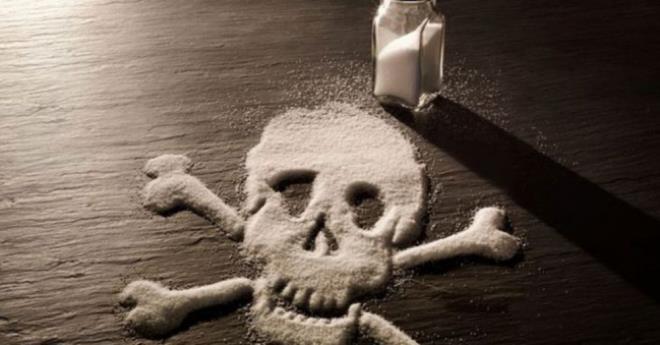 Tuzu azaltn Hepimiz kilo almaya geldiinde ekerin temel eytan olduunu biliyoruz ama tuz almnz da bel lnz etkiliyor olabilir. Tuz alm iin paketleri kontrol edin ve ilenmemi gdalara bal kalmay deneyin.