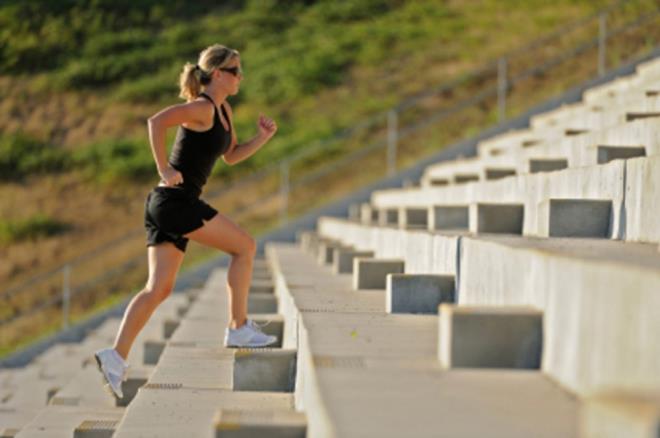 Merdivenleri kullann Eer daha iyi bir vcut istiyorsanz, asansrle ilikinizi bitirmenin vakti geldi. Yeni en iyi arkadanz... Merdivenler. Bu aerobik egzersiz olarak da saylr! lenmi gdalar snrlayn Bunlar zararl kimyasallarla doludur ve genellikle yksek kalori ierirler. Taze dnn!