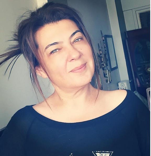 ANNE IIL ITAK  brahim Tatlses ile iliki yaayp hamile kalan Il tak nl trkc bebei kabul etmedii iin onu kendi bytmt. Bunca yl hi konumayan Il tak ikinci kez evlenmiti.