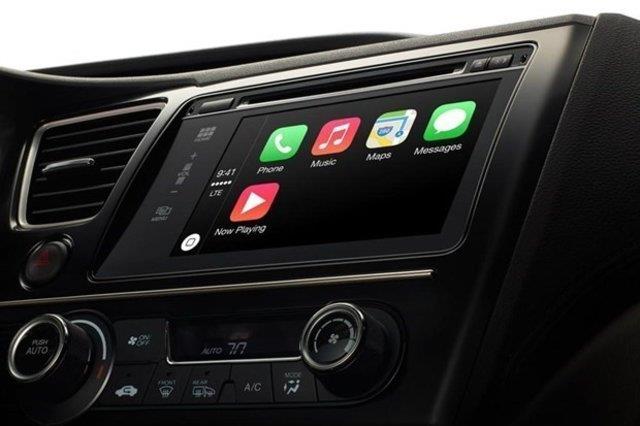 BMW gibi Mercedes'i reten Daimler de data paylam konusunda Apple ile anlaamaynca grmelerden ekildi.