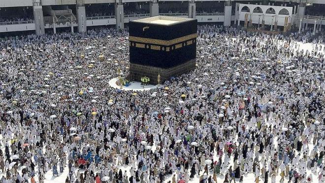 Diyanet leri Bakanl, hac ve umre cretlerini Trk liras zerinden tahsil edilmesine karar verdi. Aklamada, "Buna gre Bakanlmz 5 Aralk 2016 tarihinden itibaren hac ve umre cretlerinin Trk liras zerinden tahsil edilmesine karar vermitir." bilgisi verildi.