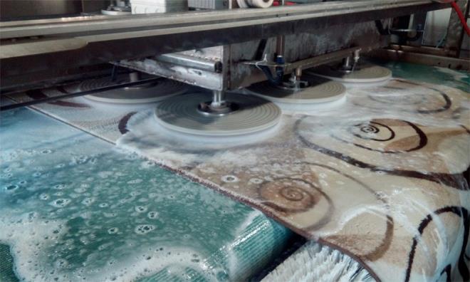 Mu'ta hal ykama iiyle uraan mer Gkarslan, kampanyaya destek amacyla 200 dolar ve zerinde dviz bozduranlarn hallarn bedava ykayacaklarn syledi.