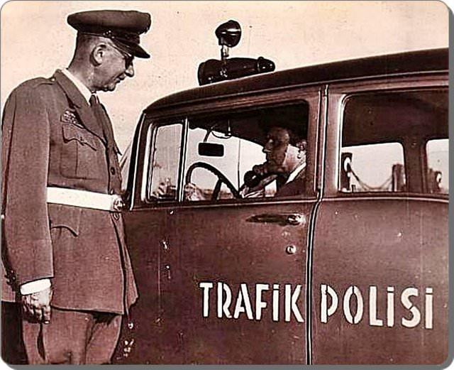Trafik polisi.