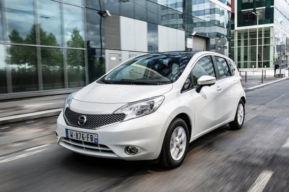 <p>38) Nissan Note 1.5 DCI 90HP </p>  <p>  Yakt tipi: Dizel </p>  <p>  Ortalama yakt Tketimi(100km): 4.6 litre</p>    <p></p>  <p></p>  <p>Etiketler: Otomobil , Yakt , Araba </p>
