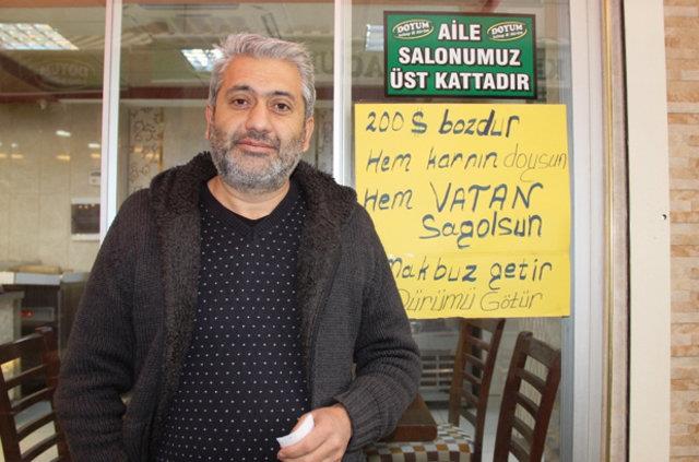 200 DOLAR BOZDURANA YEMEK BEDAVA    Gaziantep&#8217;teki bir lokanta sahibi, 200 dolar bozdurup makbuzunu getirenlere istedii yemei bedava veriyor. Lokanta iletmecisi Mustafa olak, Cumhurbakannn arsna destek verdiklerini belirterek, &#8220;Dolarn ykselmesinden dolay ok skntmz var. 200 dolarn bozup makbuzunu bize getirene istedii yemeyi bedava veriyoruz. Bu kampanyamzn tm lkede ses getirmesini istiyoruz. Dolar ok ykseliyor, buna bir nlem almamz lazm. Biz bu durumdan ok ikayetiyiz. Cumhurbakanmzn dolar ile ilgili aklamasna destek veriyoruz. Bir hafta iinde makbuzu ile birlikte 10-15&#8217;e yakn vatanda geldi. Onlara yemei bedava verdik. Dier esnaflarn da bize destek vermesini bekliyoruz" diye konutu. IHA