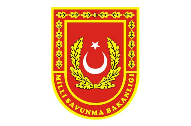 MLL SAVUNMA BAKANLIINDAN  TL KARARI    Milli Savunma Bakanl, Savunma Sanayi Destekleme Fonu'na ait 262.7 milyon dolar ve 31.3 milyon euronun bugn itibaryla Trk lirasna evrildiini duyurdu.     Milli Savunma Bakanl'ndan yaplan yazl aklamada, "Sayn Cumhurbakanmzn 'dvizden Trk Liras&#8217;na dn ars' erevesinde, Bakanlmza bal Savunma Sanayi Mstearl&#8217;nn kullanmnda olan Savunma Sanayii Destekleme Fonu'na ait 262.7 milyon ABD dolar ile 31.3 milyon euro bugn itibaryla Trk Liras'na evrilmitir" denildi.