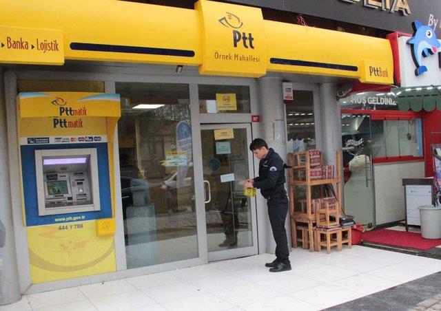 PTT'DEN TL KARARI    PTT, 172 milyon dolarn TL'ye evirdi.