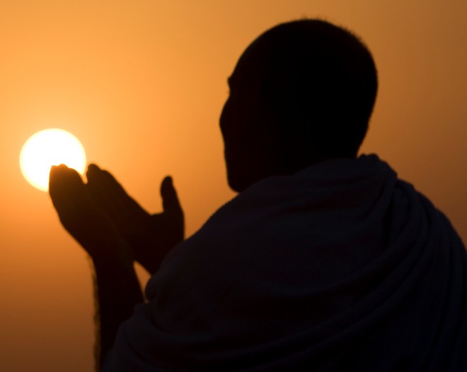 Dertlerin, belalarn gitmesi iin, istigfar okumak da ok faydaldr, ok tecrbe edilmitir. Hadis-i erifte, (stigfara devam edeni, ok okuyan, Allah tel, dertlerden, skntlardan kurtarr. Onu, hi ummad yerden rzklandrr) buyuruldu. stigfar, insan her murada kavuturur. Tevbe etmeli, istigfar ok okumal. Btn dertlere, skntlara kar faydaldr. Allah tel, (stigfar okuyun; imdadnza yetiirim) buyurdu. (Hud 52)