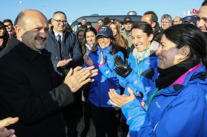 Programlanan manevralaryla uua devam eden fze, ikinci darbe motorunu da havada ateledikten sonra "yzde 100" baaryla uuunu tamamlad. Test atlar kapsamnda, ilk kez ift darbeli roket motoru kullanld.