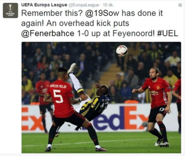 UEFA Avrupa Ligi'nin resmi twitter hesab: "Bunu hatrladnz m? Sow bir kez daha yapt! Rveata gol, Fenerbahe'yi Feyenoord karsnda 1-0 ne tad" eklinde bir mesaj paylat.