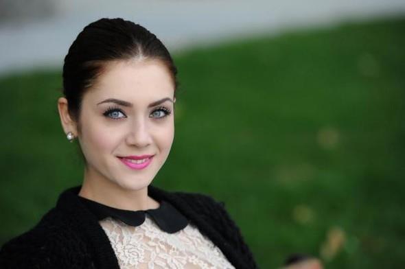 FULYA ZENGNER    Gzel oyuncu son olarak 'Fabrika Kz' dizisinde rol ald.