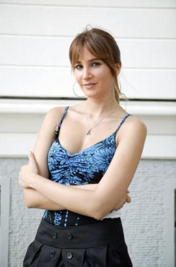 1980 doumlu oyuncu 1,67 boyunda.