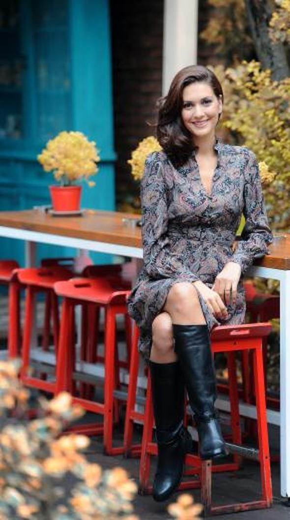 36 yandaki Korel, 1,81 cm'lik boyu ile ekranlarn en uzun boylu isimlerinden.