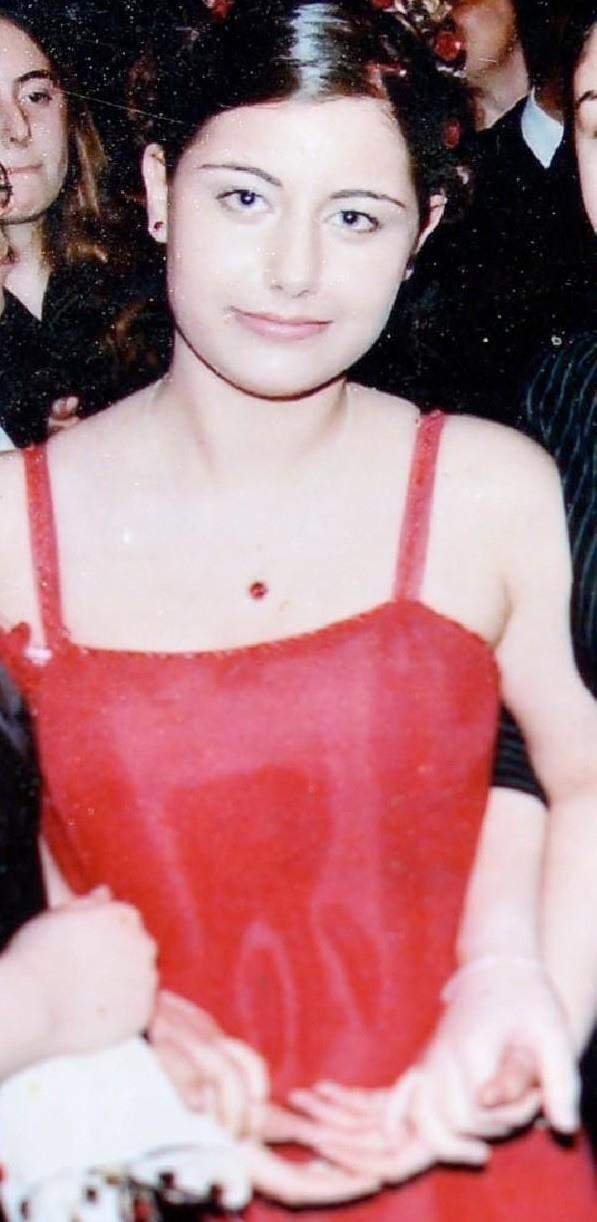 ADANA'da p artma ve ayrtrma tesislerinde kesik baca bulunan 27 yandaki Songl Eril'in hayatnn dramlarla dolu olduu ortaya kt.