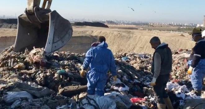 ADANA'da p artma ve ayrtrma tesislerinde bulunan kadn bacann 3 ocuk annesi 27 yandaki Songl Eril'e ait olduunu belirleyen polis, cinayet phelisi 37 yandaki Fatih Karaman' yakalad. Emniyet Mdrl'ndeki ifadesinde cinayeti itiraf edip, olay soukkanllkla anlatan Karaman tutukland.