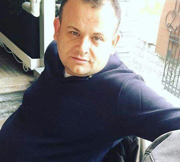 stanbul Emniyet Mdrl zel Gvenlik ube Mdr Vefa Karakurdu:  <br>    stanbul Beikta'ta dzenlenen terr saldrsndan saniyelerle kurtulan Habertrk muhabiri Kartal Yiit, saldrda ehit olan zel Gvenlik ube Mdr Vefa Karakurdu ile son konumasn anlatt.