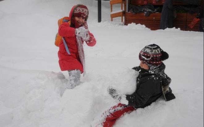 ORDU TAIMALI ETM TATL<p>  Ordu l Milli Eitim Mdrl&#8217;nden yaplan aklamada, &#8220;Akku ilemizde 14 Aralk aramba gn (bugn) tamal eitim yapan okullarmzda 1 gn sre ile eitim retime ara verilmitir&#8221; denildi.  Ordu&#8217;nun Akku ilesinde etkili olan kar ve souk hava sebebi ile tamal eitim yapan okullarda eitim retime 1 gn sreyle ara verildii bildirildi.