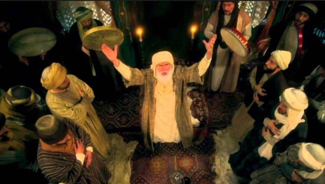 Arabi, biliyye&#8217;deyken (1190) hastalanp okuma kabiliyyet'ini kaybetti. ki yl bu halde kaldktan sonra 589'da (Hicri) Sebte ehri'ne giderek orada ahlak makamna erdiini syledii bnu Cbeyr ile tant. Bir sre sonra biliyye&#8217;ye dnd. Ayn yl Tlemsen&#8217;e geldi. Burada Ebu Medyen (.594)[1] hakknda grd bir ryay anlatacaktr.