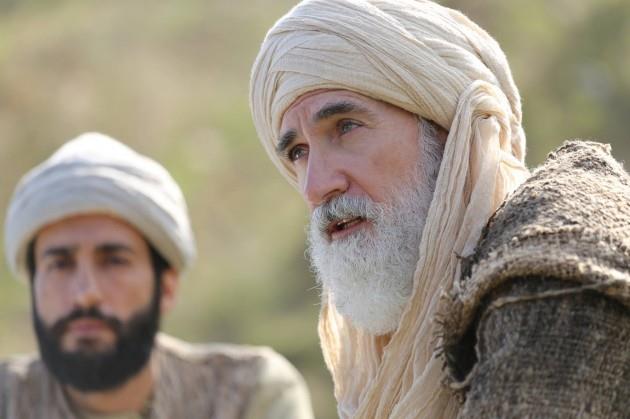 Zaman zaman civar ehirlere seyahatler yapt.am'da kendisinin Ftuhat'tan sonra en byk eseri olarak kabul edilen Fusus'u kaleme ald(627/1230). bn Arabi bu eseri rya'snda Peygamber'den mmetine aktarmak zere aldn belirtir.