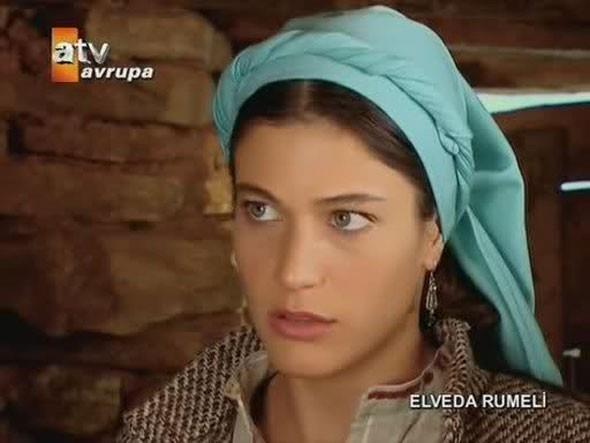Berrak Tznata en byk kn Elveda Rumeli isimli dizi ile yapt...