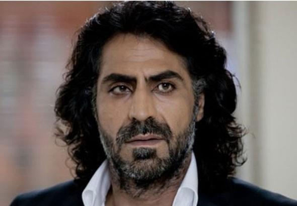 Bir sre spor iletmecilii yapan oban'n 'Kurtlar Vadisi'nde bir p rolyle balayan maceras daha sonra byd ve geliti.