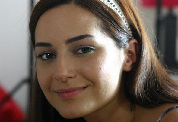 SEDEF AVCI    Sedef Avc, TV seyircisinin aina olduu bir yzd.