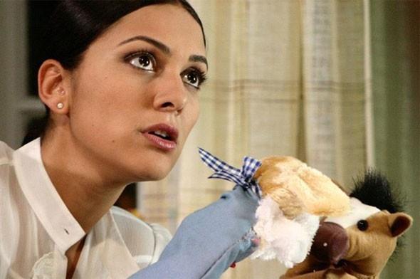 Korel ilk olarak Kurtlar Vadisi Irak adl sinema filmiyle kamera karsna geti ama asl byk kn Binbirgece adl diziyle yapt.