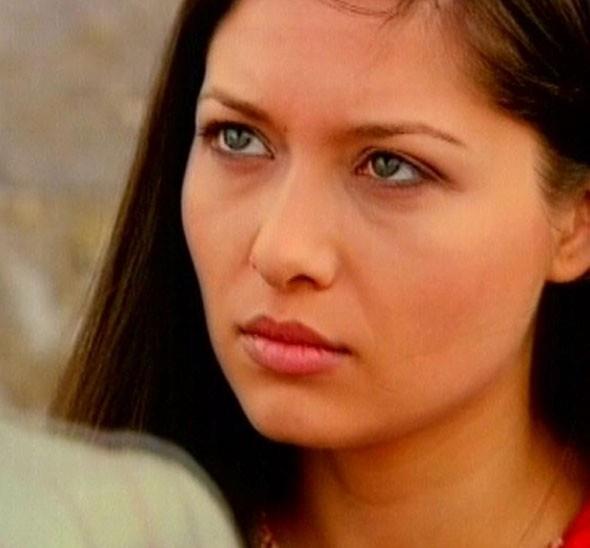 kinci Bahar dizisi onun kariyerinin balangc oldu.