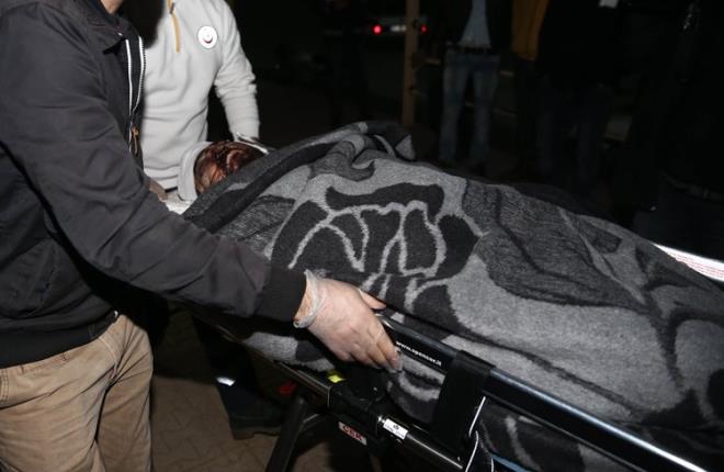 Suriye'nin Halep kentinin batsnda oluturulan gvenli blgeye kartlan ve dlib'e getirilen yarallardan durumlar ar olanlar Trkiye'ye sevk edildi.