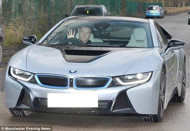 Wayne Rooney  <p>  Rooney, 100 bin Pound'luk BMW 8