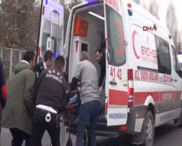 Grg tanklar 71 (Krkkale) plakal bir ara olduunu belirtiyor. Otobs, hareket halindeyken bir ara geliyor ve bombay patlatyor. ddialar bu ynde. l ve yaral saysna ilikin net bir aklama yok. Kamps alan ile olay yeri arasnda bir kilometre kadar bir mesafe var.