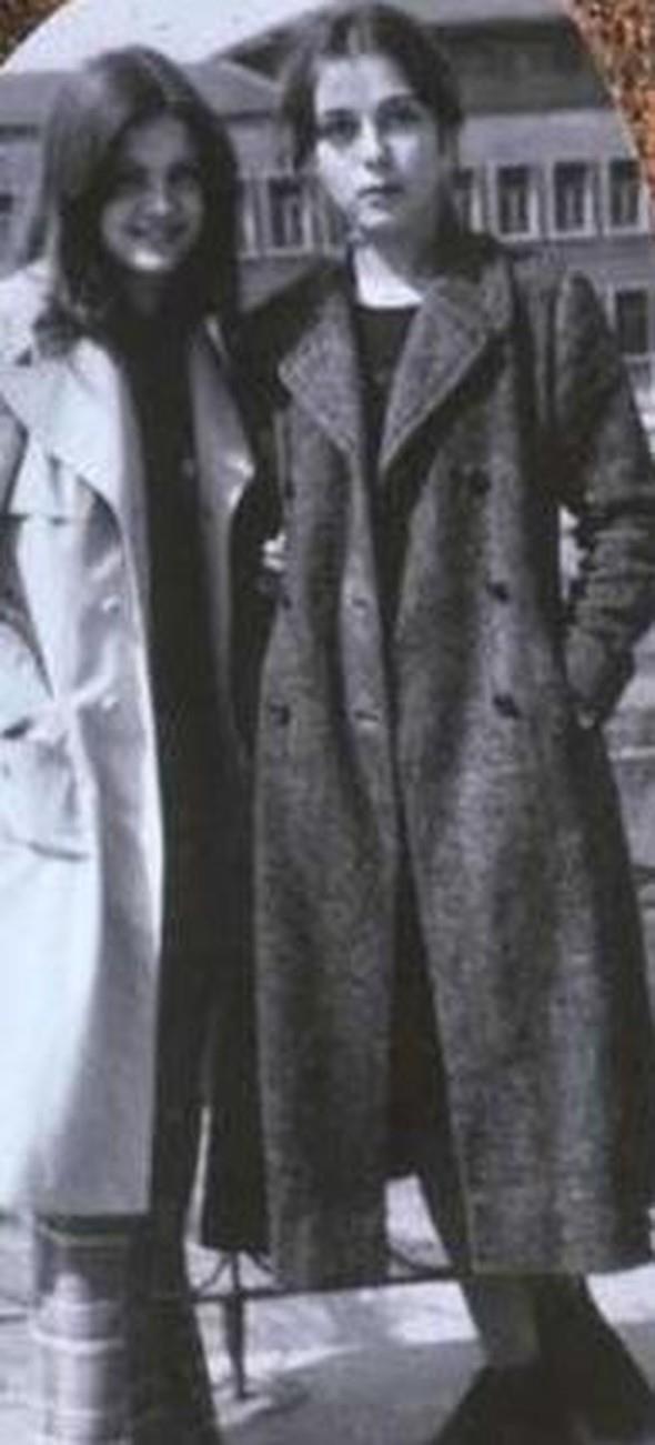 Sa taraftaki gen kz aradan geen yllara ramen neredeyse hi deimemi..