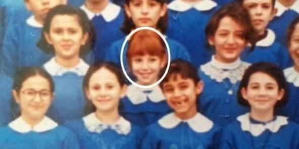 Gen oyuncunun ortaya kan okul fotoraf tartmalara son noktay koydu.    Sangu, ilkokulda da kzl salar ve beyaz teni ile dikkat ekiyormu.