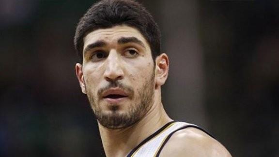 FET yesi Enes Kanter Rusya Bykelisi Andrey Karlov'a yaplan suikast sonras skandal bir tweet'e imza att.