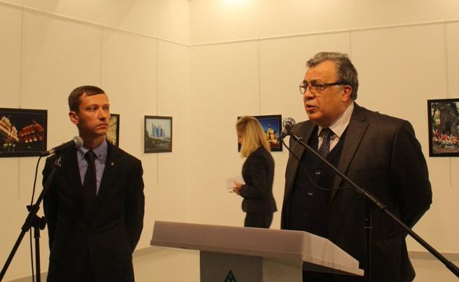 Rusya'nn Ankara Bykelisi Andrey Karlov'a silahl saldr gerekletiren ve operasyonla etkisiz hale getirilen Mevlt Mert Altnta'n, doup byd yer olan Aydn&#8217;n Ske ilesinde herkes akn. Hrriyet suikast polisin memleketime gitti ve yaknlar ile konutu.