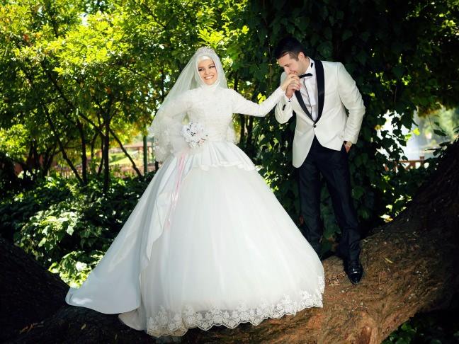 8. lk Dans Provas    <br>Prova yapmadan ilk kez dn esnasnda gelinliinizle dans etmek size biraz zorluk karabilir. Dn mekannn dans pistinde mutlaka ilk dansnzn provasn yapn.