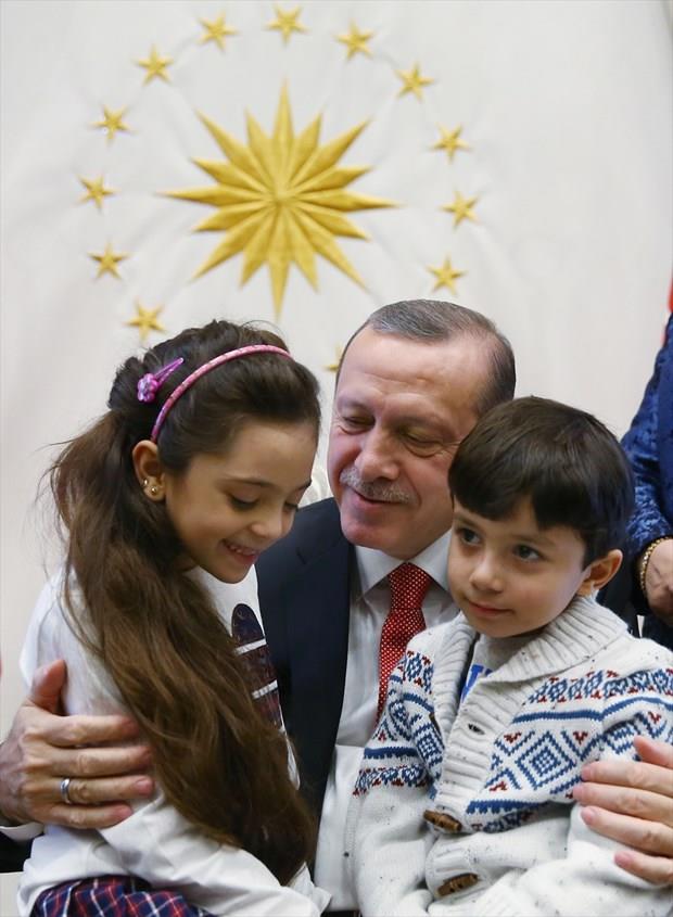 Suriyeli Alabed, 19 Aralk'ta Halep'ten kurtulduuna dair mesaj yaynlam ardndan da "Halep'te kalanlar tahliye edilmedike mutlu olamayz" demiti.