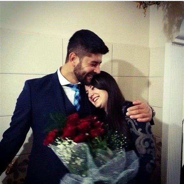 ehit Ali Ylmaz&#8217;n geen ubat aynda Emine Zengin ile nianland ve nmzdeki aylarda dn yapmay planlad belirtildi. ehidin anne ve babasnn ayr olduu, Antalya&#8217;da oturan annesinin de ac haberi alarak Burdur&#8217;a yola kt kaydedildi.