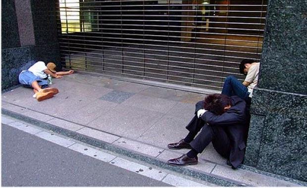 Japonya gnlk yaamn ok hzl olduu bir lke. nsanlarn gnleri i ve elence etkinlikleriyle dolu. Bu sebeple birok insan iin uyumaya zaman kalmyor.