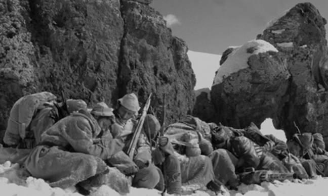 Bu yl da tarihe sahip kmak ve ehitlerin anlmas iin etkinlikler yaplacan bildiren Karaman, Sarkam Harekat'nn 102. ylnda, Sarkam ehitlerini anma etkinlikleri iin hazrlklarn aralksz devam ettiini syledi.