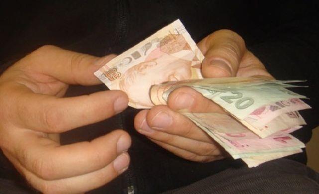 30 YILDAN SONRAK HER YIL N EK KRAMYE<p>    30 yldan fazla emekli ikramiyesine hak kazanmasna ramen, 30 tam hizmet yl zerinden emekli ikramiyesi denenlere, kalan her tam hizmet yl iin ek ikramiye denecek.