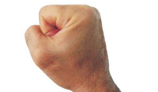 <p><b>YUMRUK KALDIRMAK NE ANLAMA GELR? </b></p>  1968'de Amerika'da rk hareketler ok sk grlmeye balamt. Siyahilere kar yaplan ayrmclk artmt.